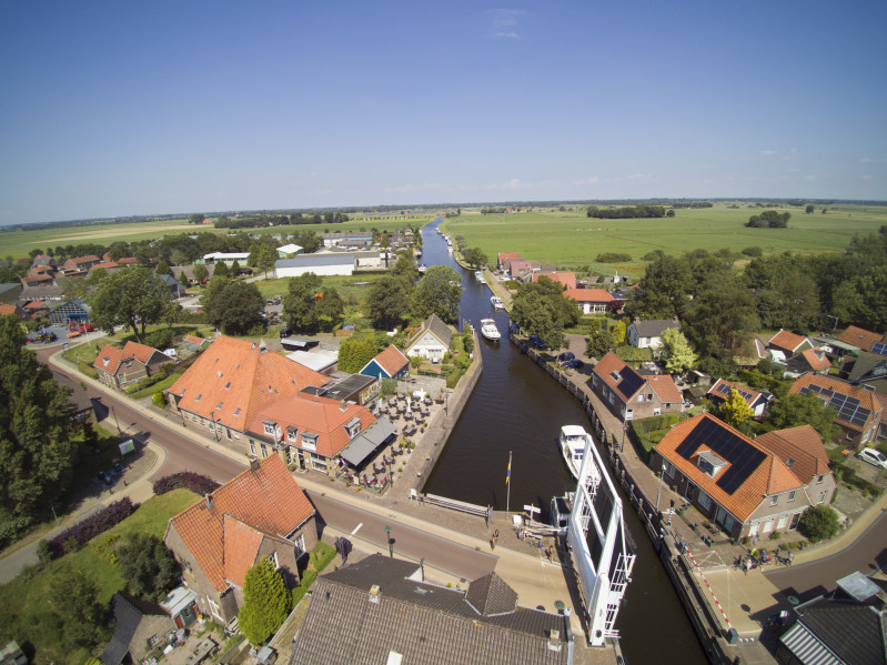 Makelaardij Ossenzijl – Foto van Ossenzijlersloot